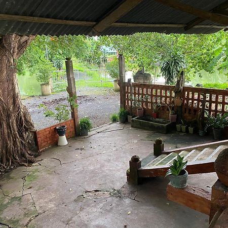 Homestay Tay Xa Trang Bom Екстер'єр фото
