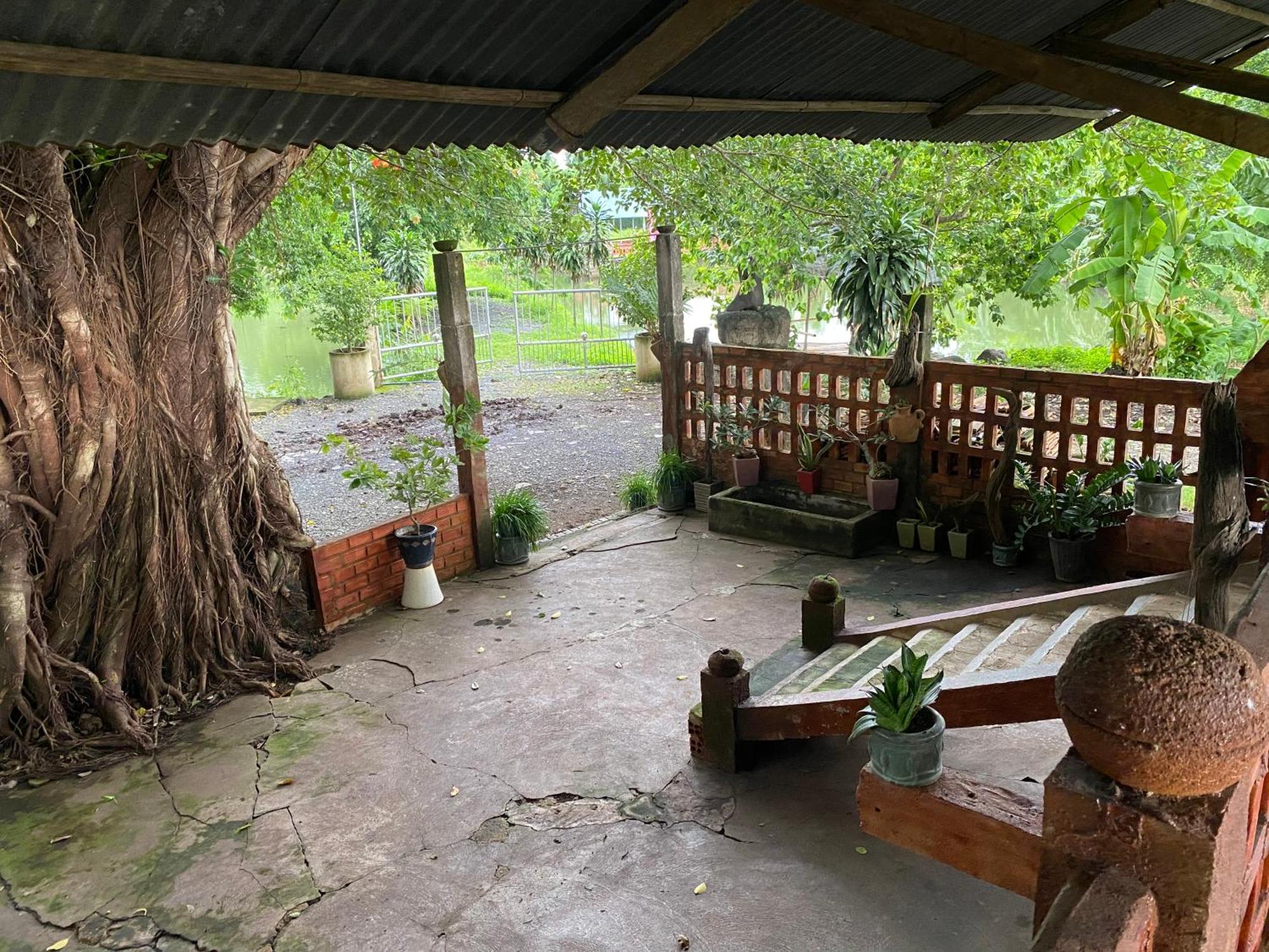 Homestay Tay Xa Trang Bom Екстер'єр фото